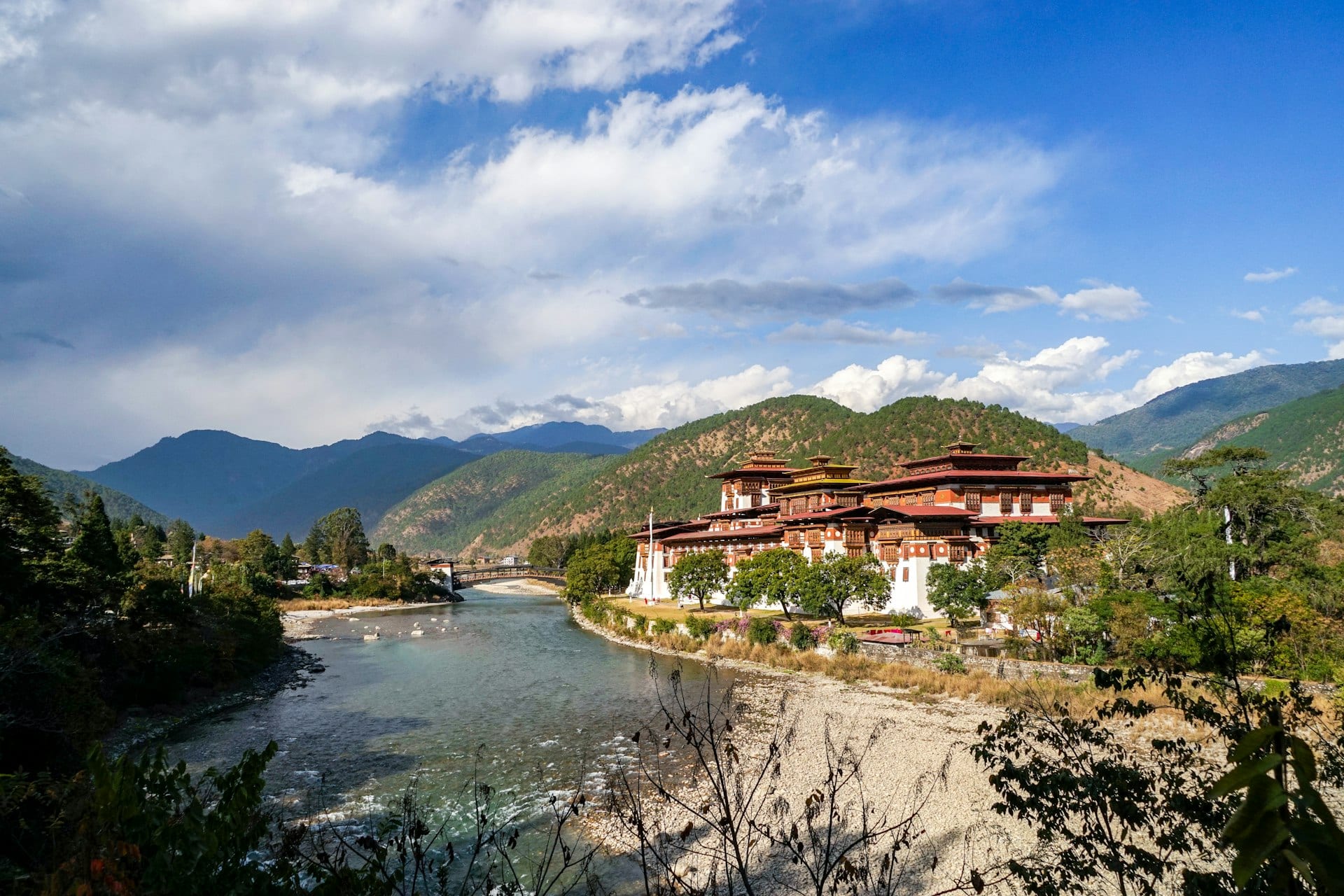 Phuentsholing, Thimphu, Wangdue / Punakha & Paro - Drive In & Fly Out