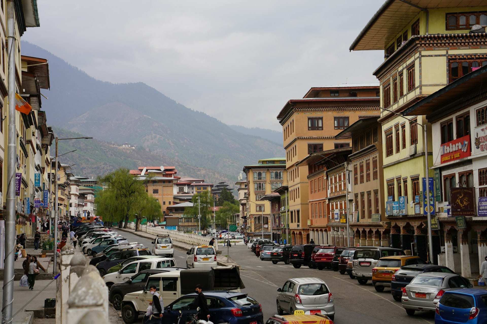 Phuentsholing, Thimphu & Paro - Drive In & Drive Out