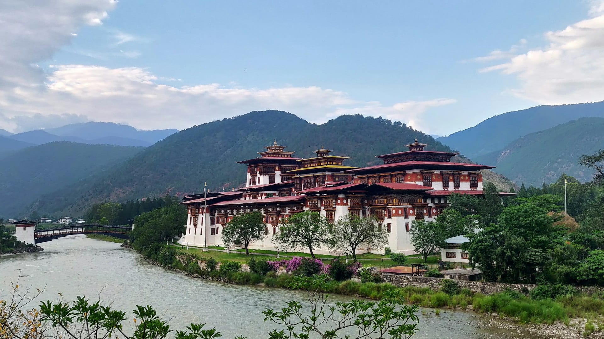 Thimphu, Wangdue / Punakha & Paro - Fly In & Fly Out