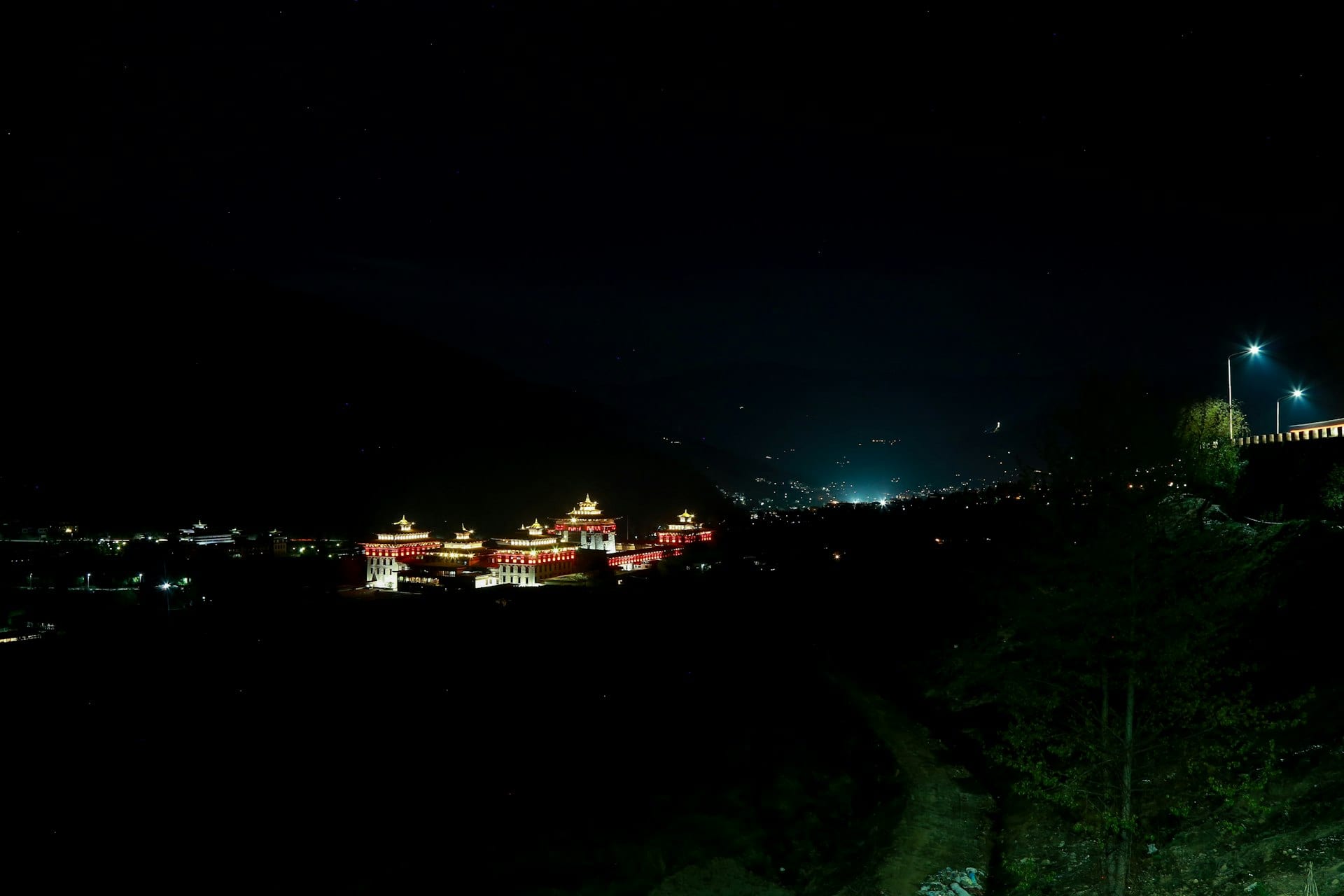Phuentsholing, Thimphu & Paro - Drive In & Fly Out