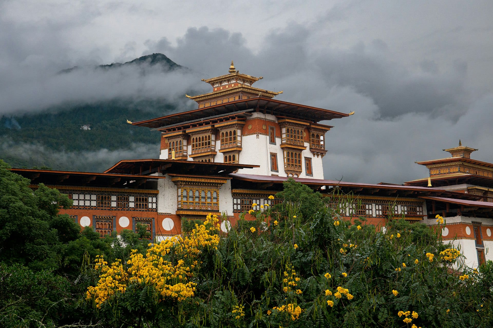 Phuentsholing, Thimphu, Wangdue / Punakha & Paro - Drive In & Fly Out